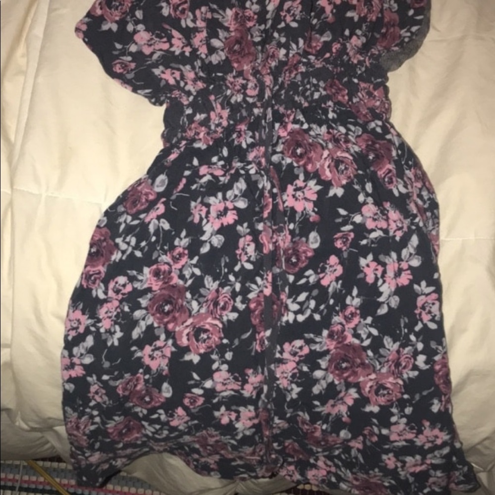 Dress - Picture 3 of 3